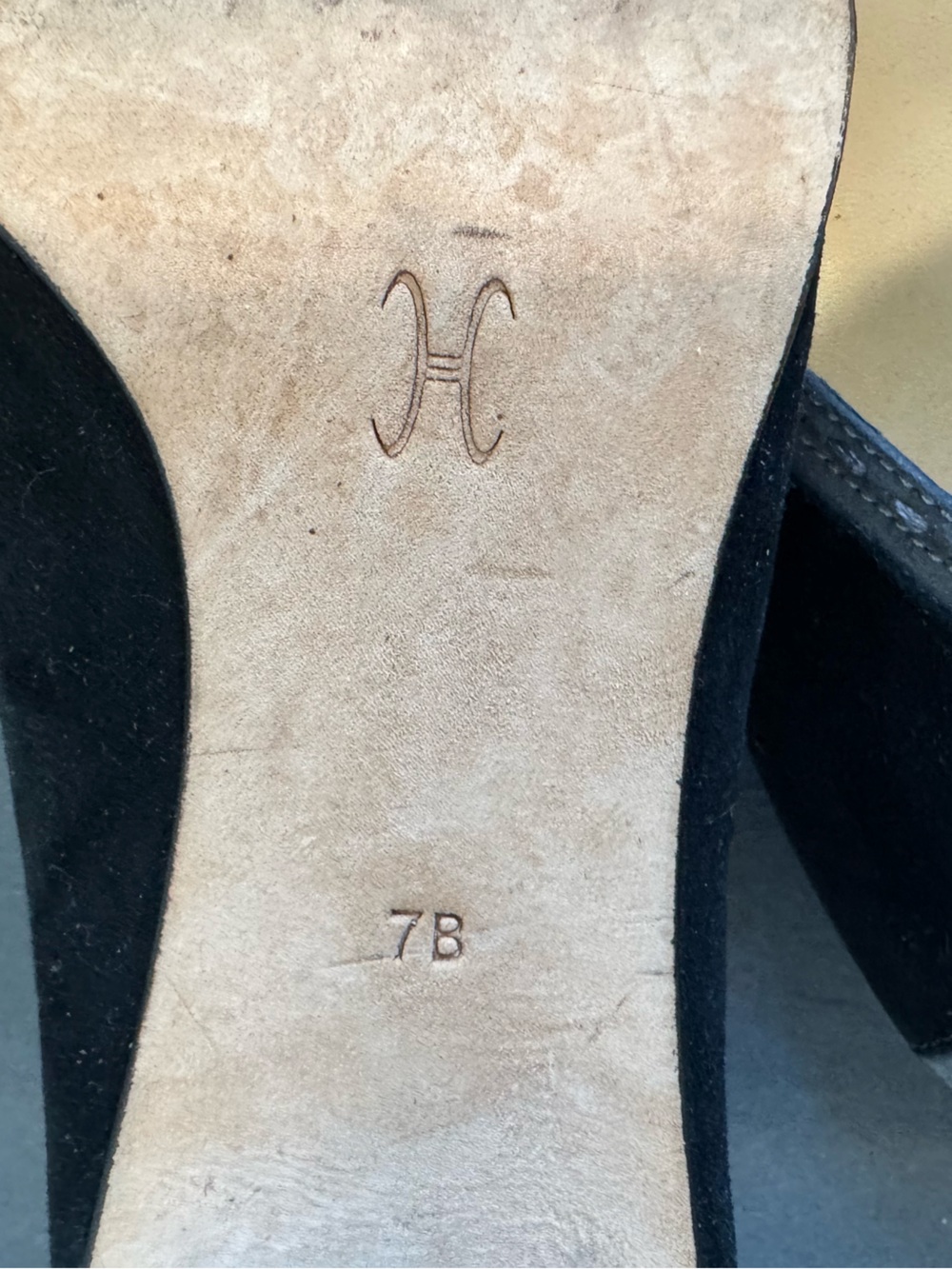 Cole Haan black suede peep-toe pumps. Size 7B - Picture 14 of 14